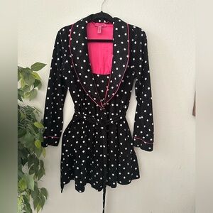 Betsey Johnson Black Polka Dot Robe with Pink Accents Sz M